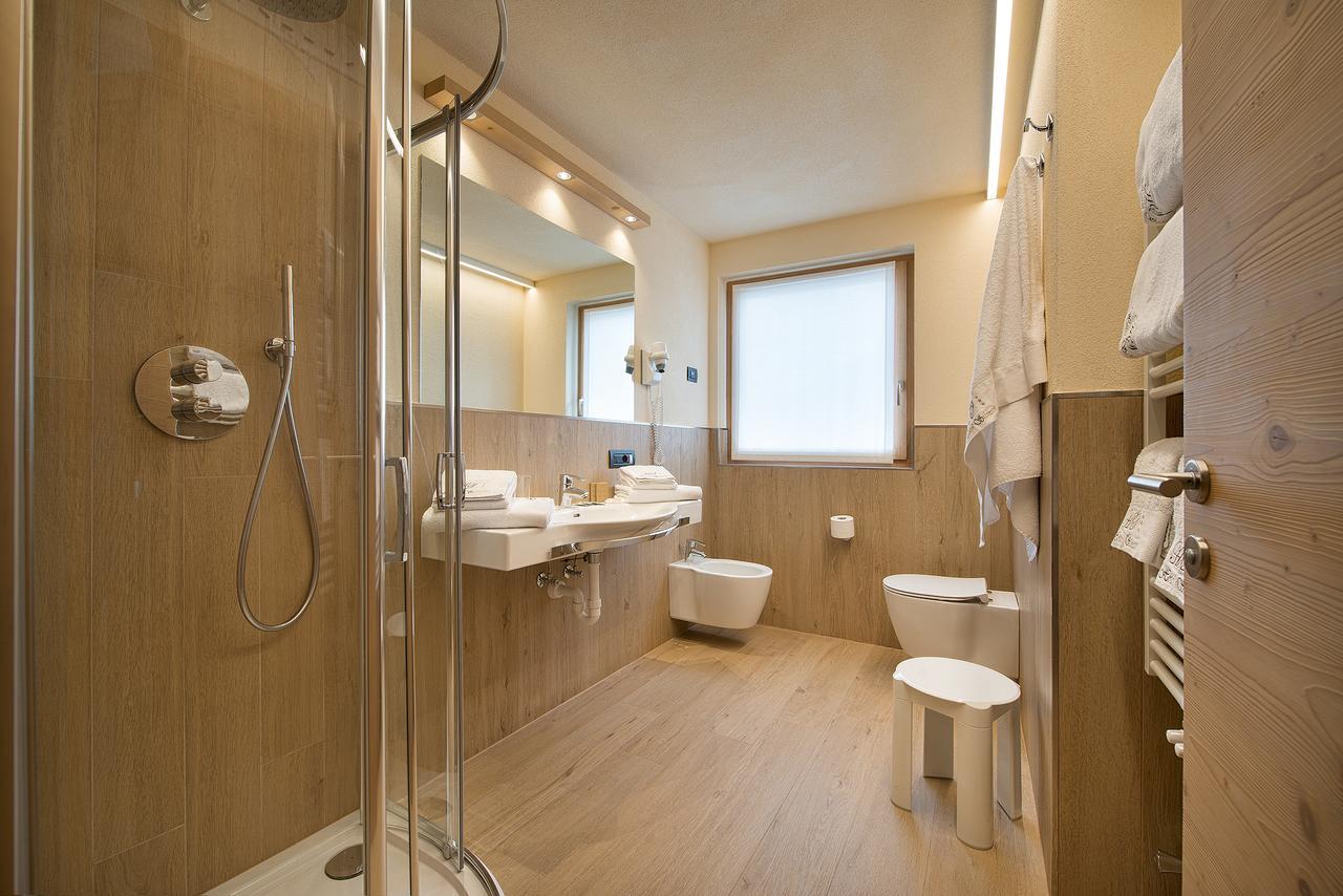 Hotel Silvestri Livigno Buitenkant foto
