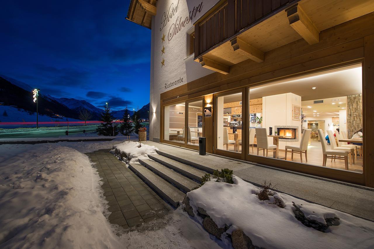 Hotel Silvestri Livigno Buitenkant foto