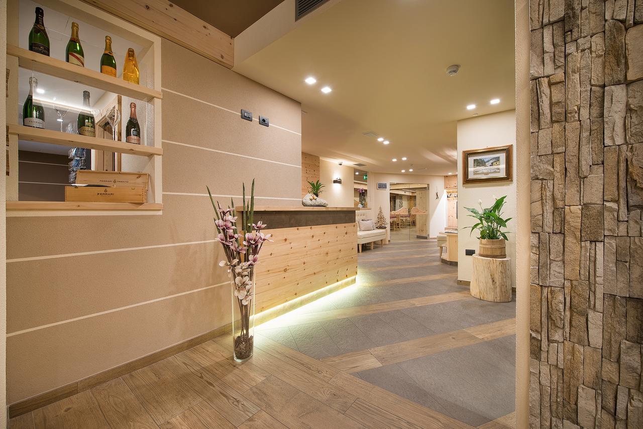 Hotel Silvestri Livigno Buitenkant foto