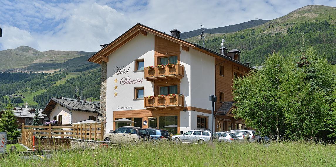 Hotel Silvestri Livigno Buitenkant foto