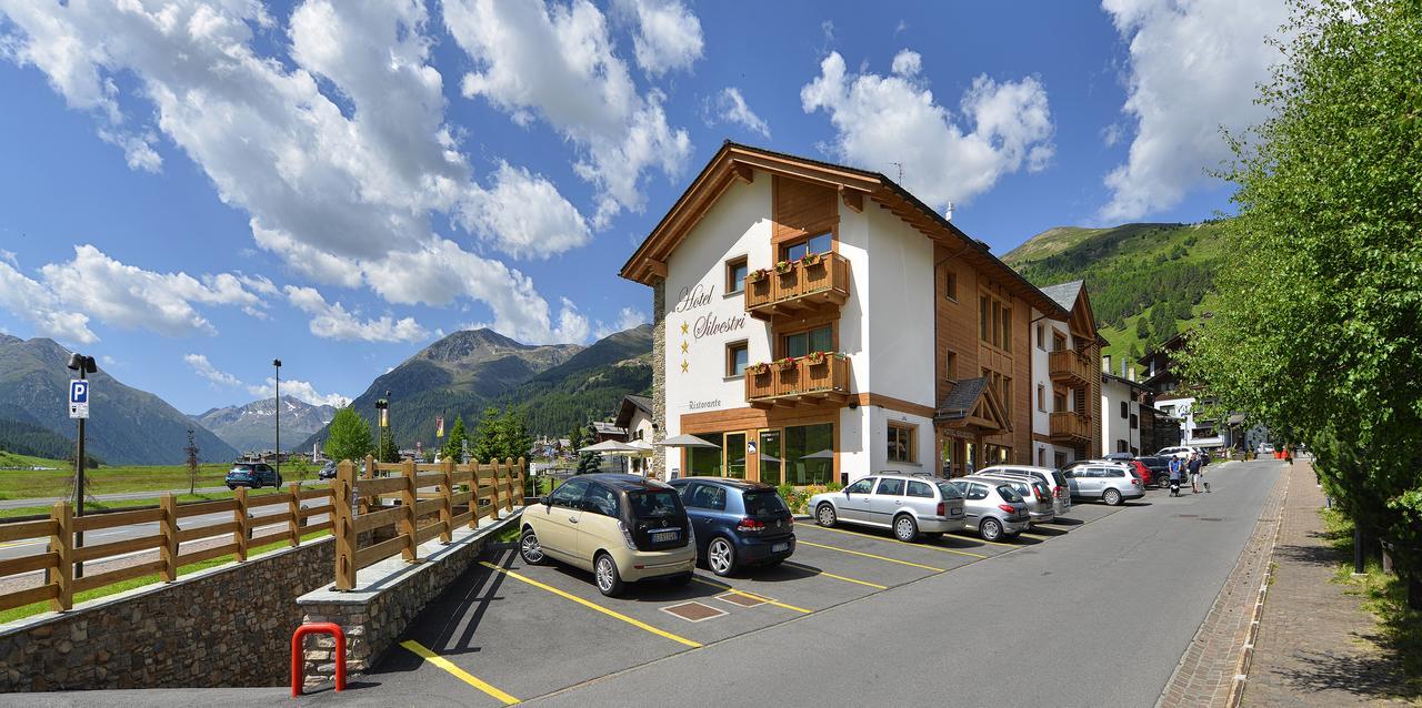 Hotel Silvestri Livigno Buitenkant foto